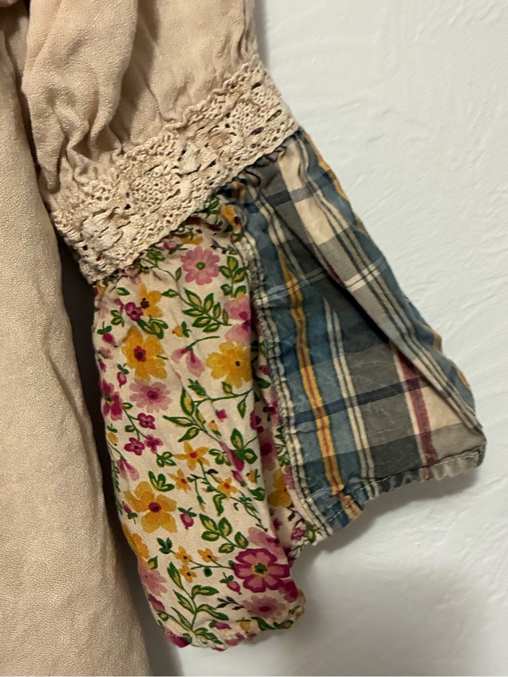Young Threads Patchwork Bohemian Blouse Floral Plaid Crotchet Detail Small - Picture 10 of 10